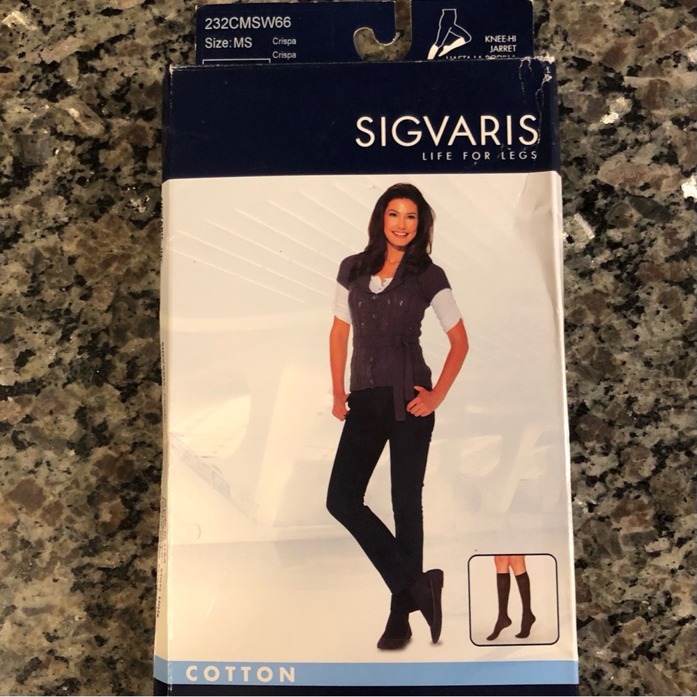 NWT Sigvaris Knee High Compression Socks 20-30 mmHg. Size MS